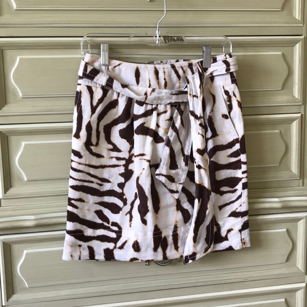 Banana Republic 0 petite animal print miniskirt